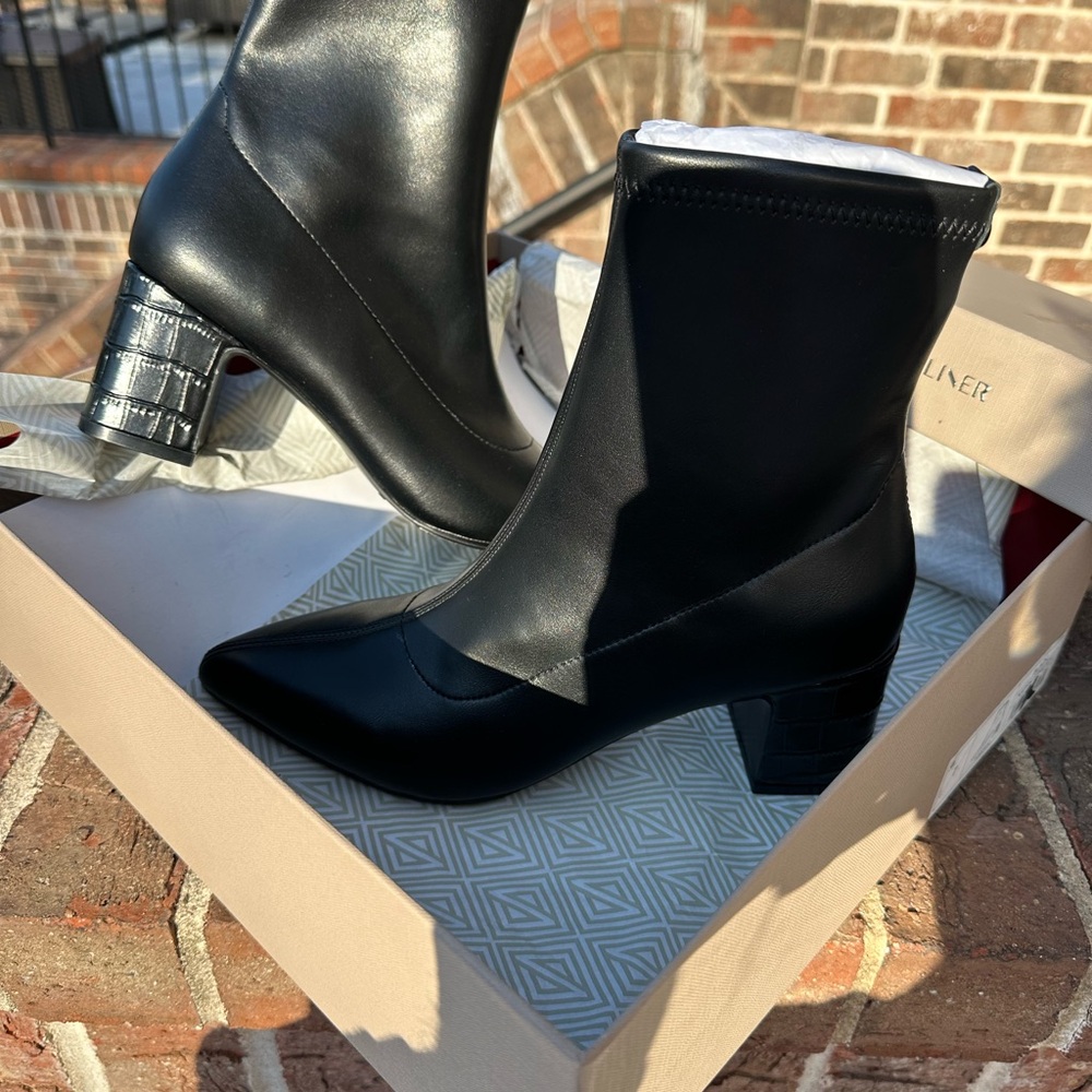 Donald J. Pliner Black Heeled Leather Boots size 7, NWT